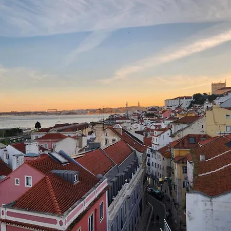 Duplex 4to Piso Em Alfama Appartement Lisboa