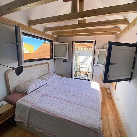 Duplex 4to Piso Em Alfama Lissabon